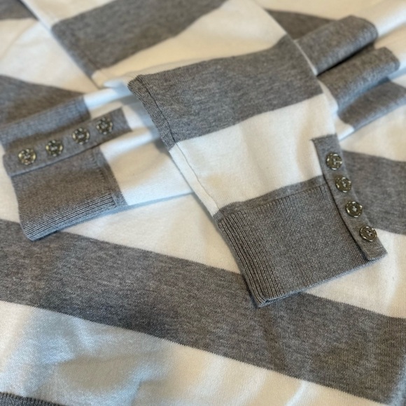 Tommy Hilfiger Women’s Large Grey & White Striped Turtleneck Long Sleeve Top. - Picture 8 of 11